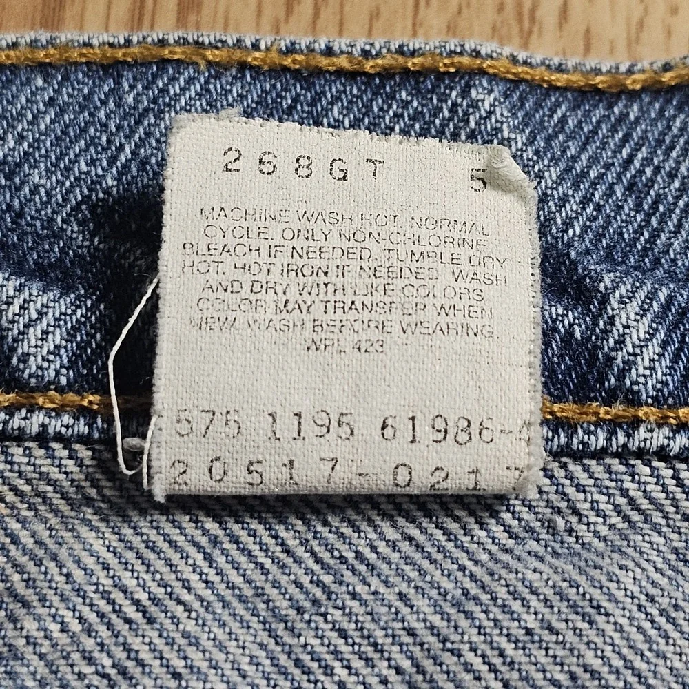 Levis check pictures