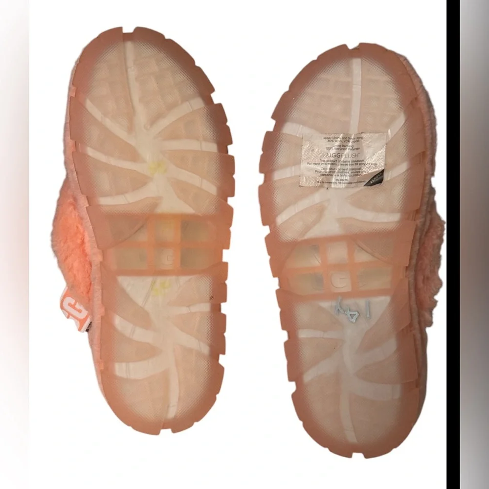 UGG cozy stylish