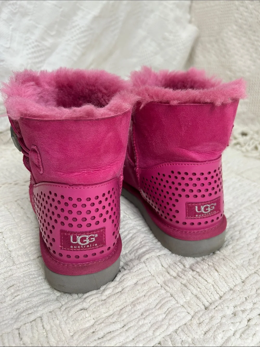 UGG *** carefully