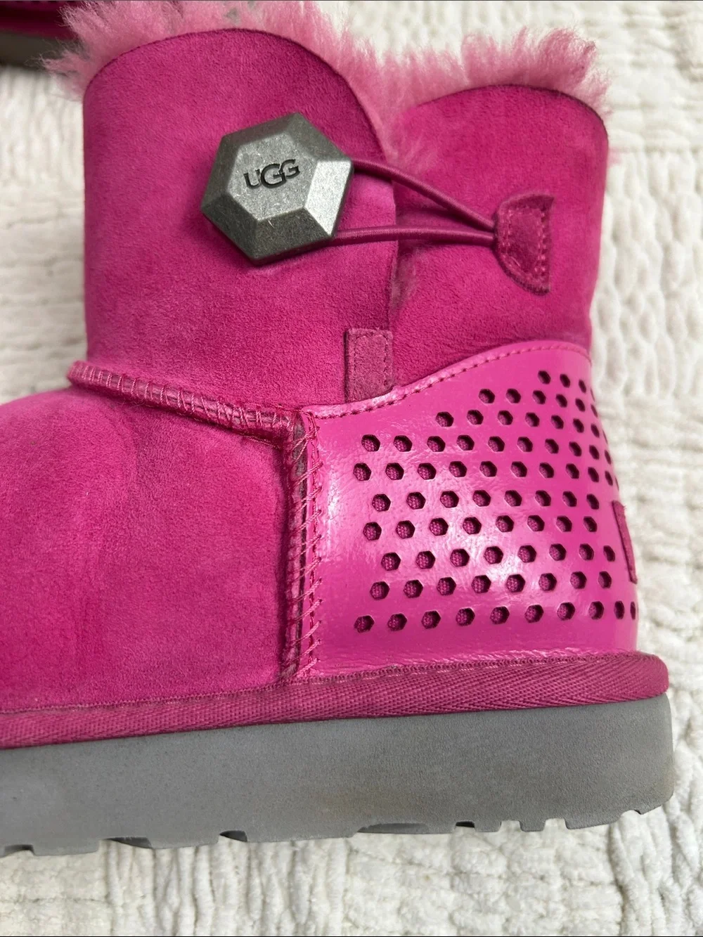 UGG *** carefully