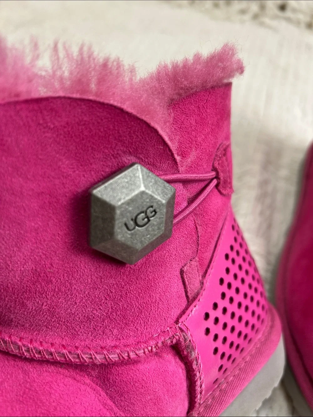 UGG *** carefully
