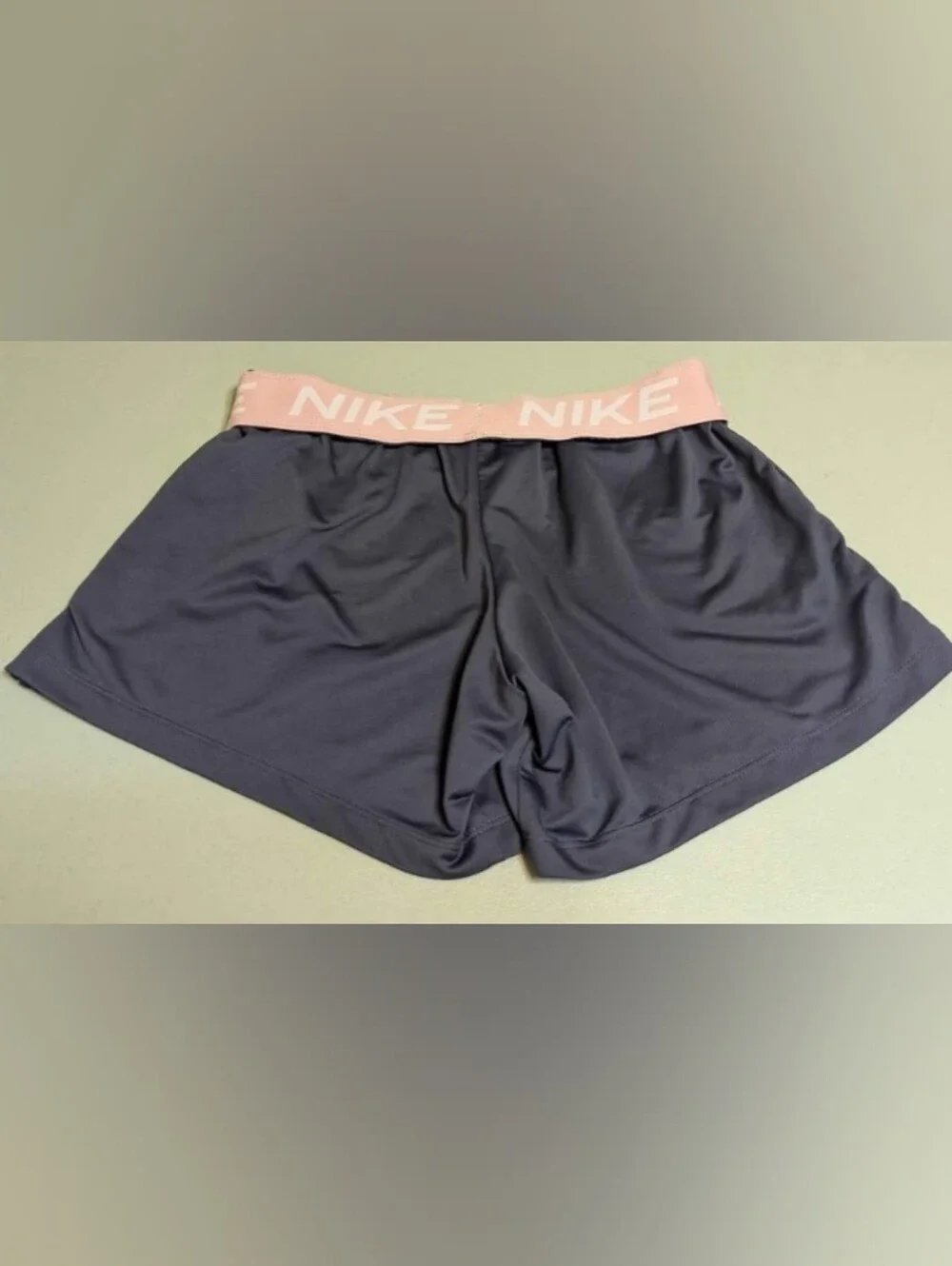 Nike women small