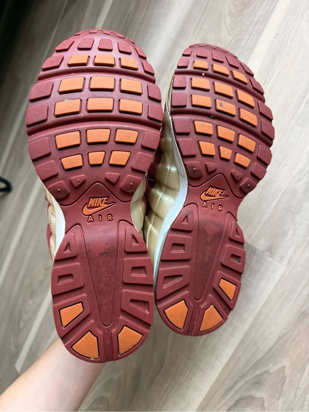 Nike women’s sneakers