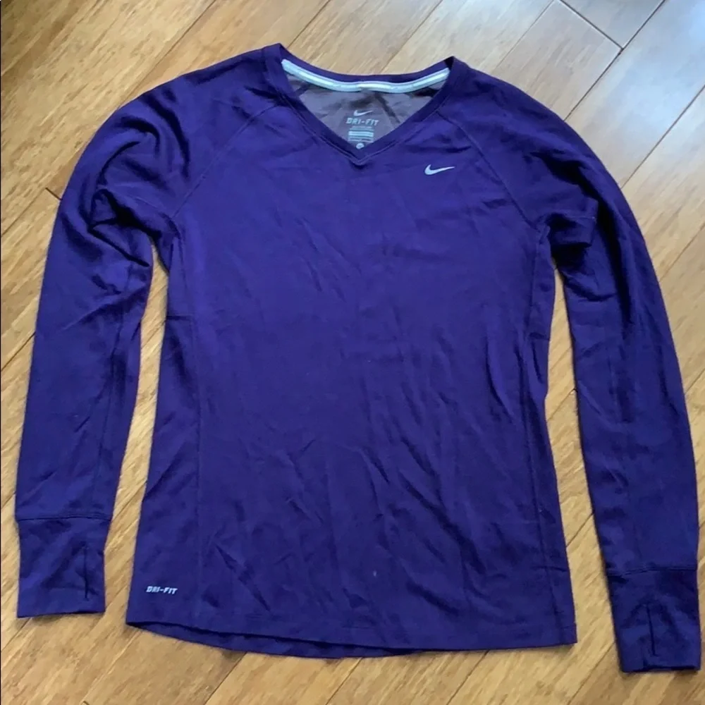 ☀️ 3/$36 or 2/$30  NIKE Women’s Dri-FIT Deep Purple L/S Tshirt sz Med
