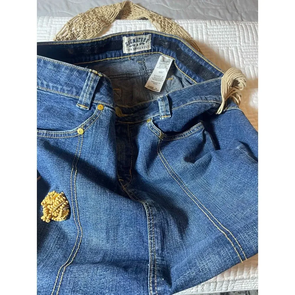 Levis jeans out size