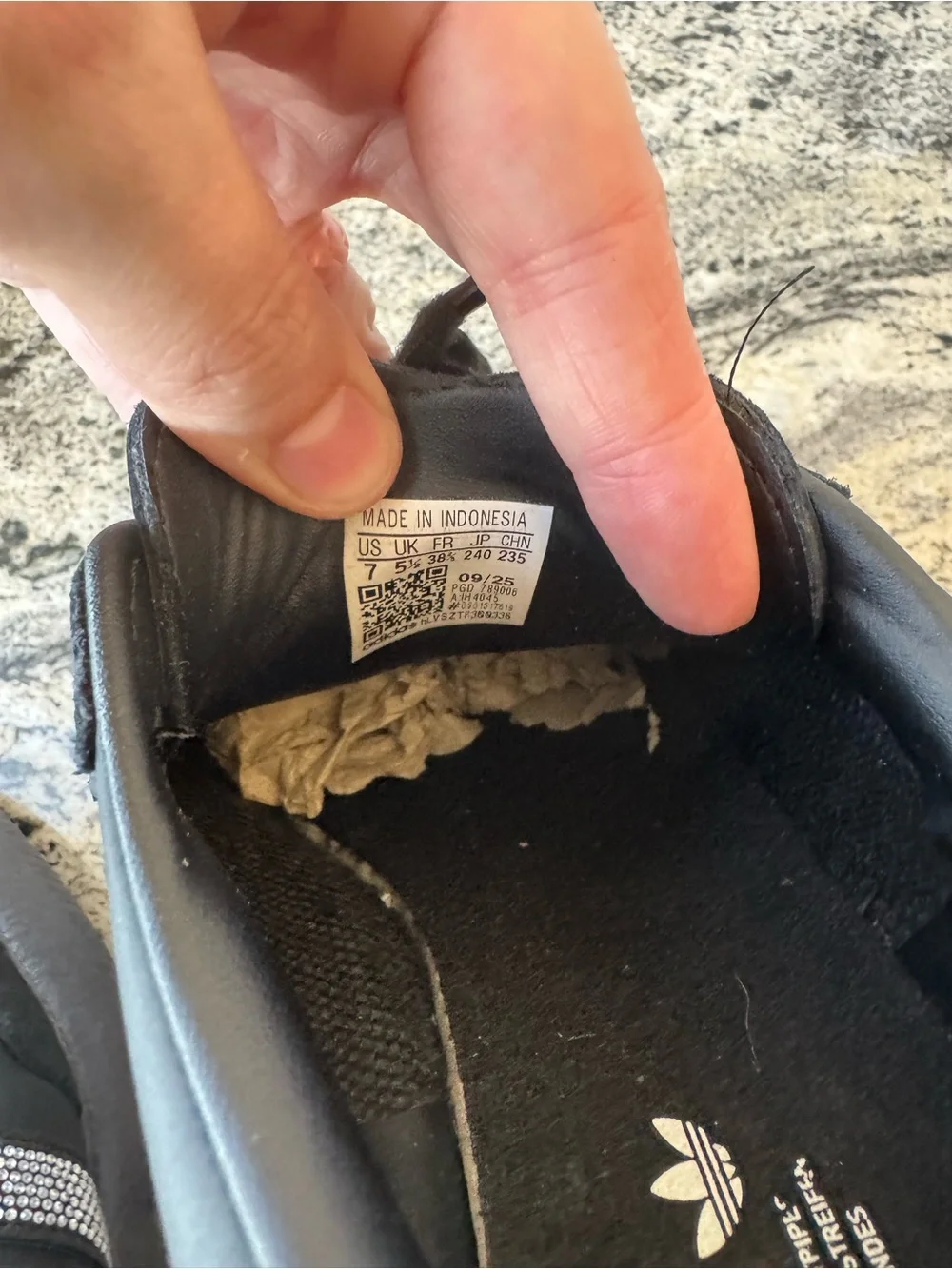 adidas ships well