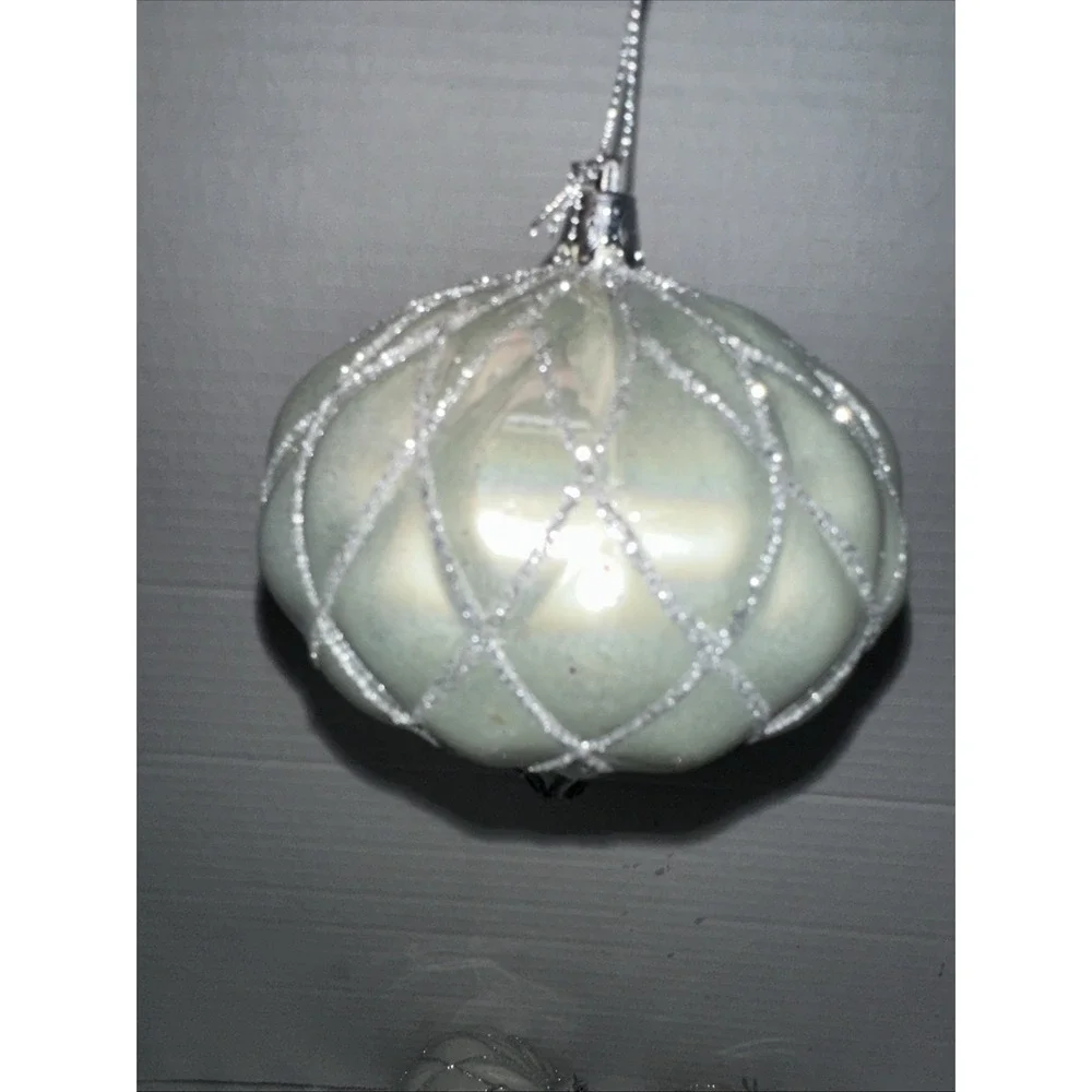 Pier One Imports Ornament Set Of 3 Silver Flawed‎