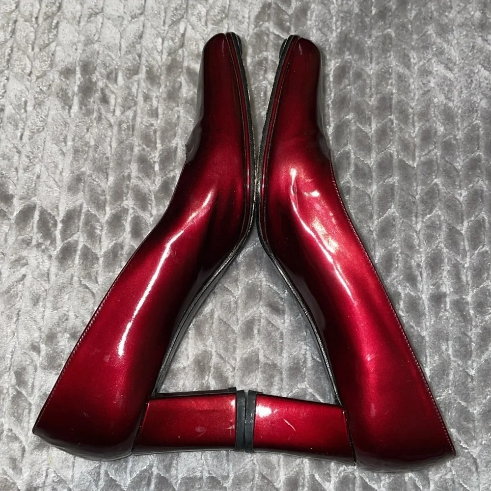 Stuart Weitzman guc please