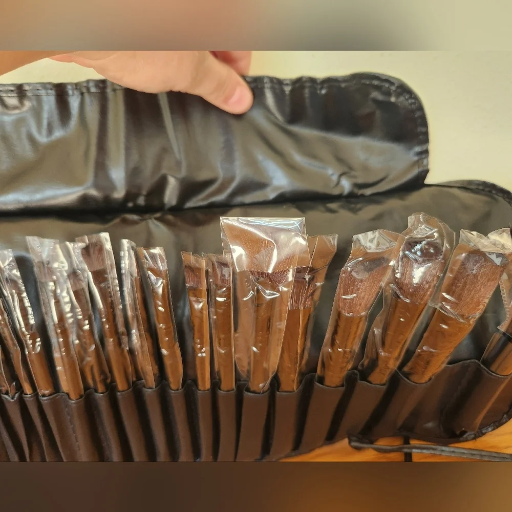 N/A makeup brush