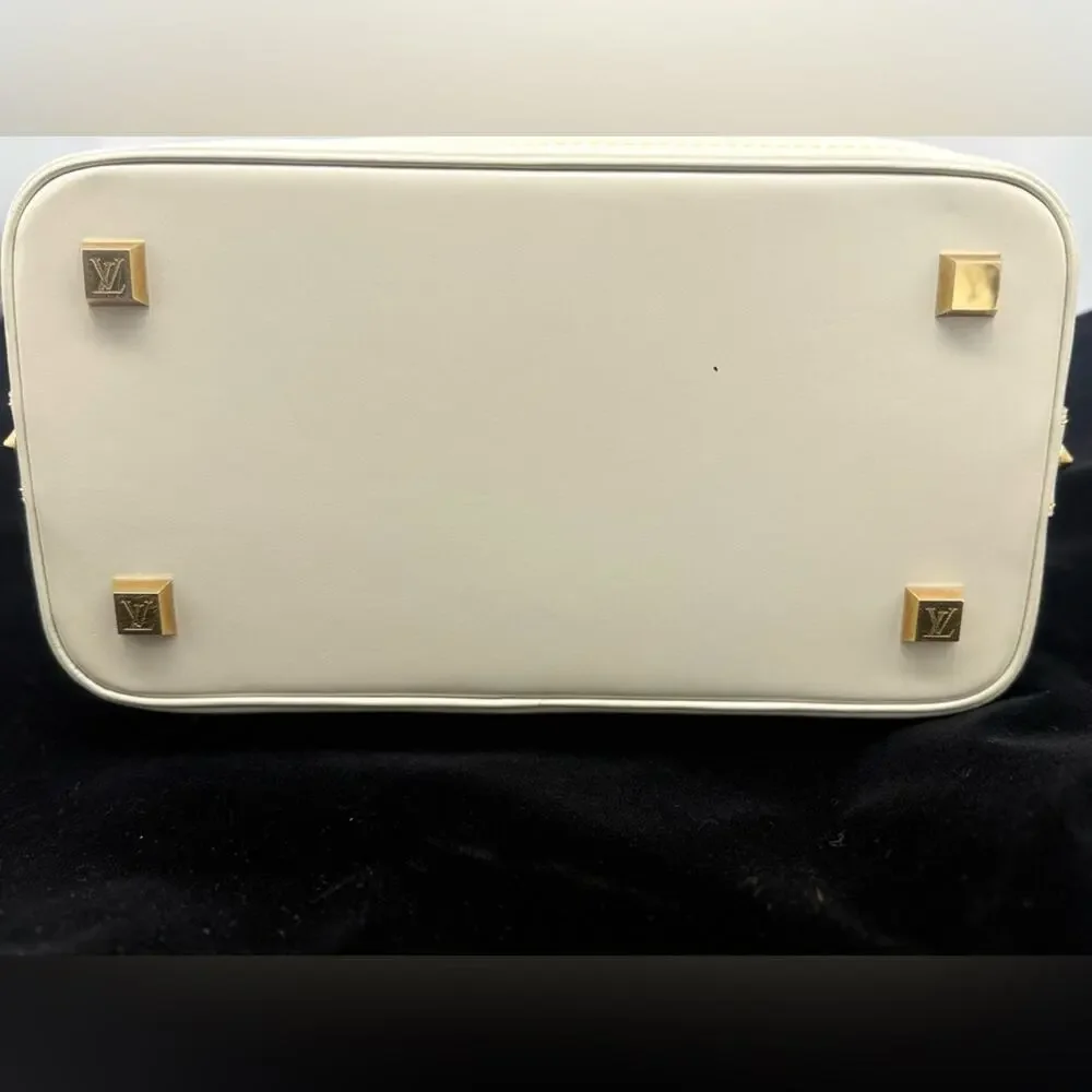 Louis Vuitton highlights brand