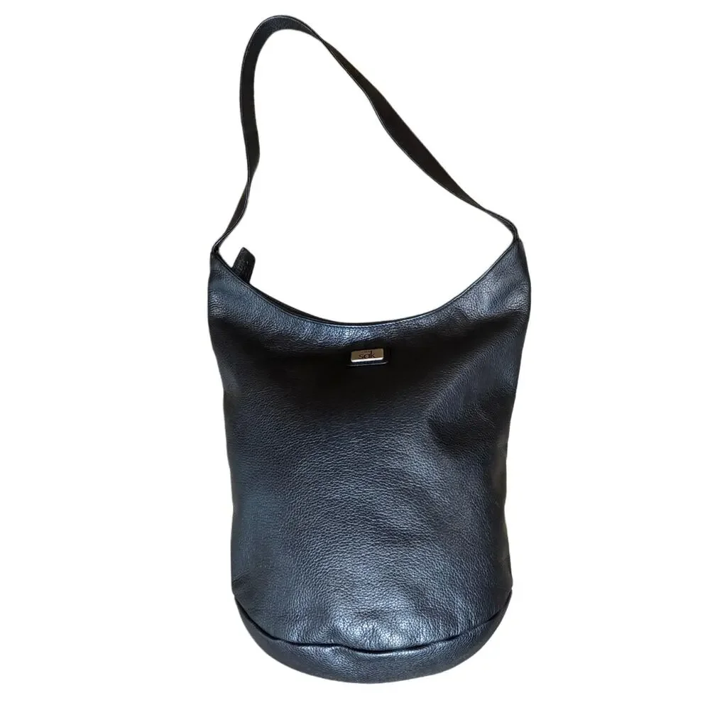 The Sak black pebbled