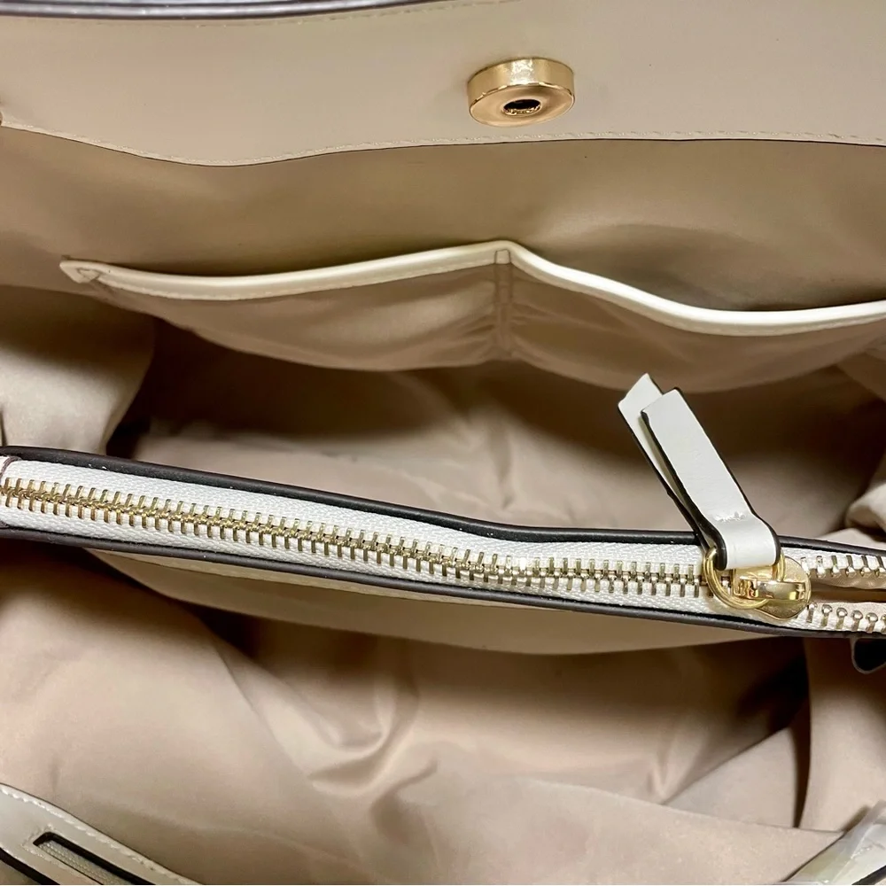 Nine West Navy Chain Link Design with Cream/White Accent Tote, NWOT
