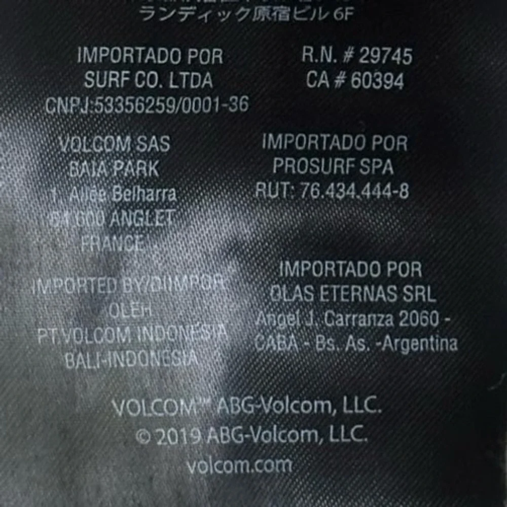Volcom men tan