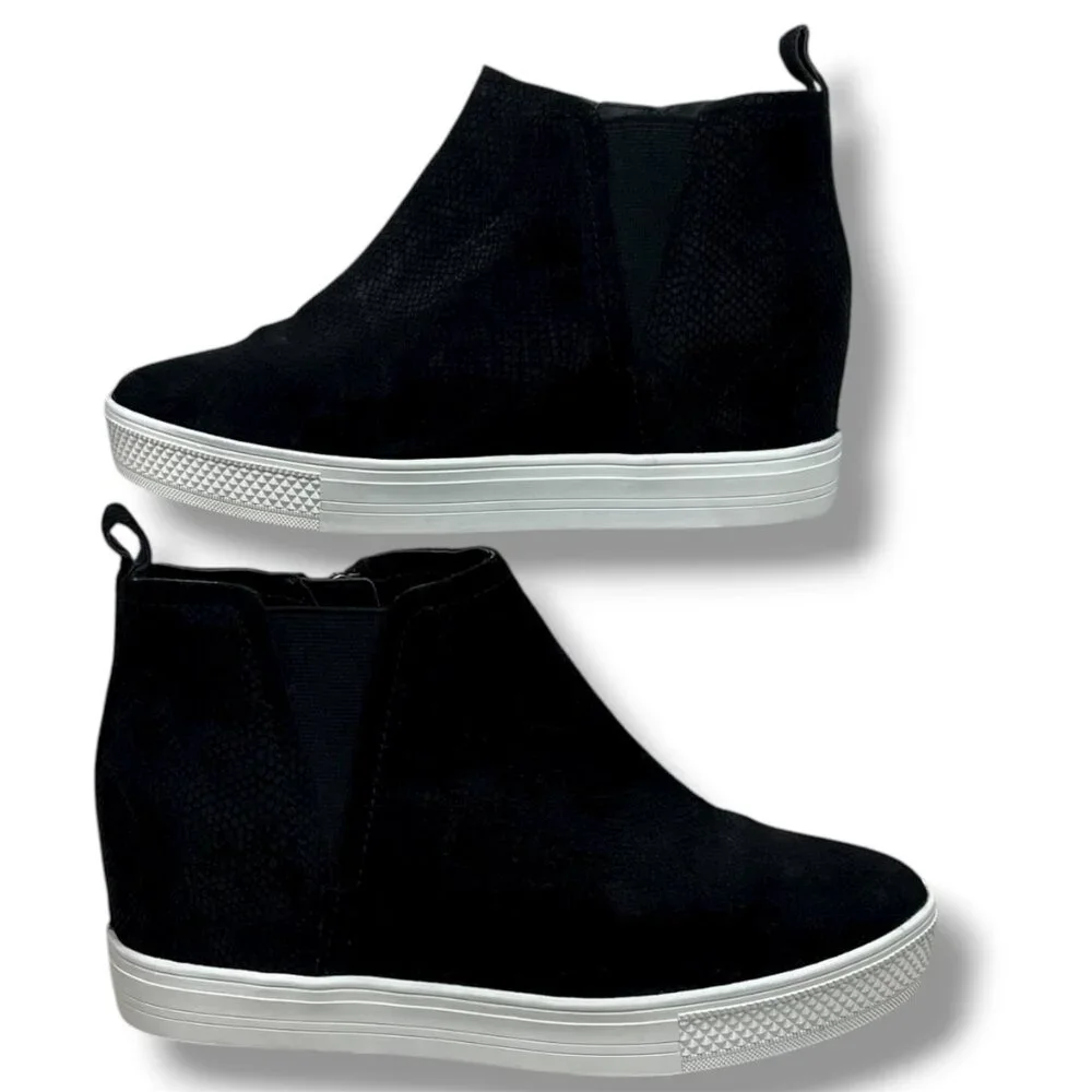 Caslon step out
