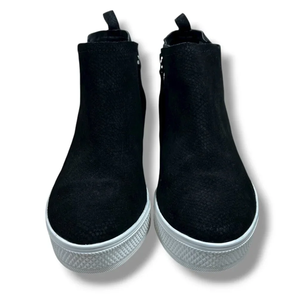 Caslon step out