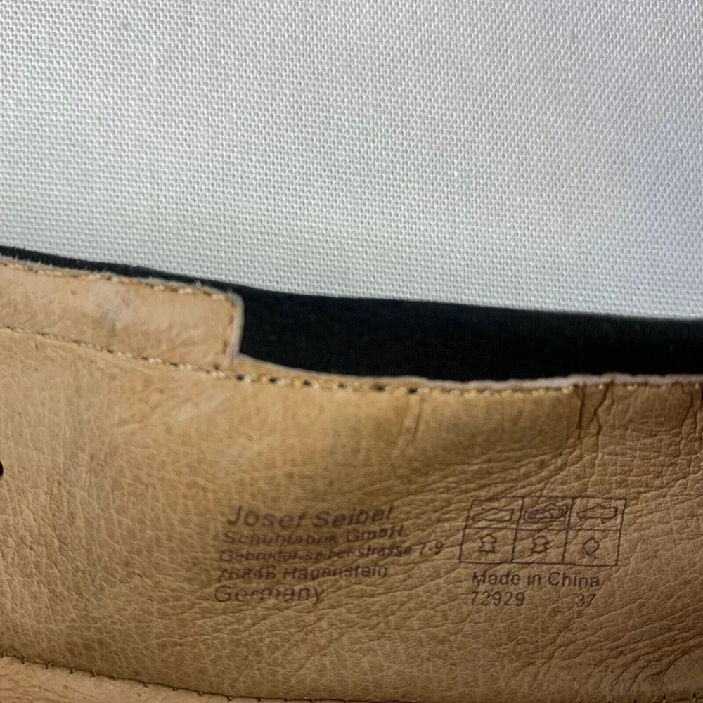 Josef Seibel defect small