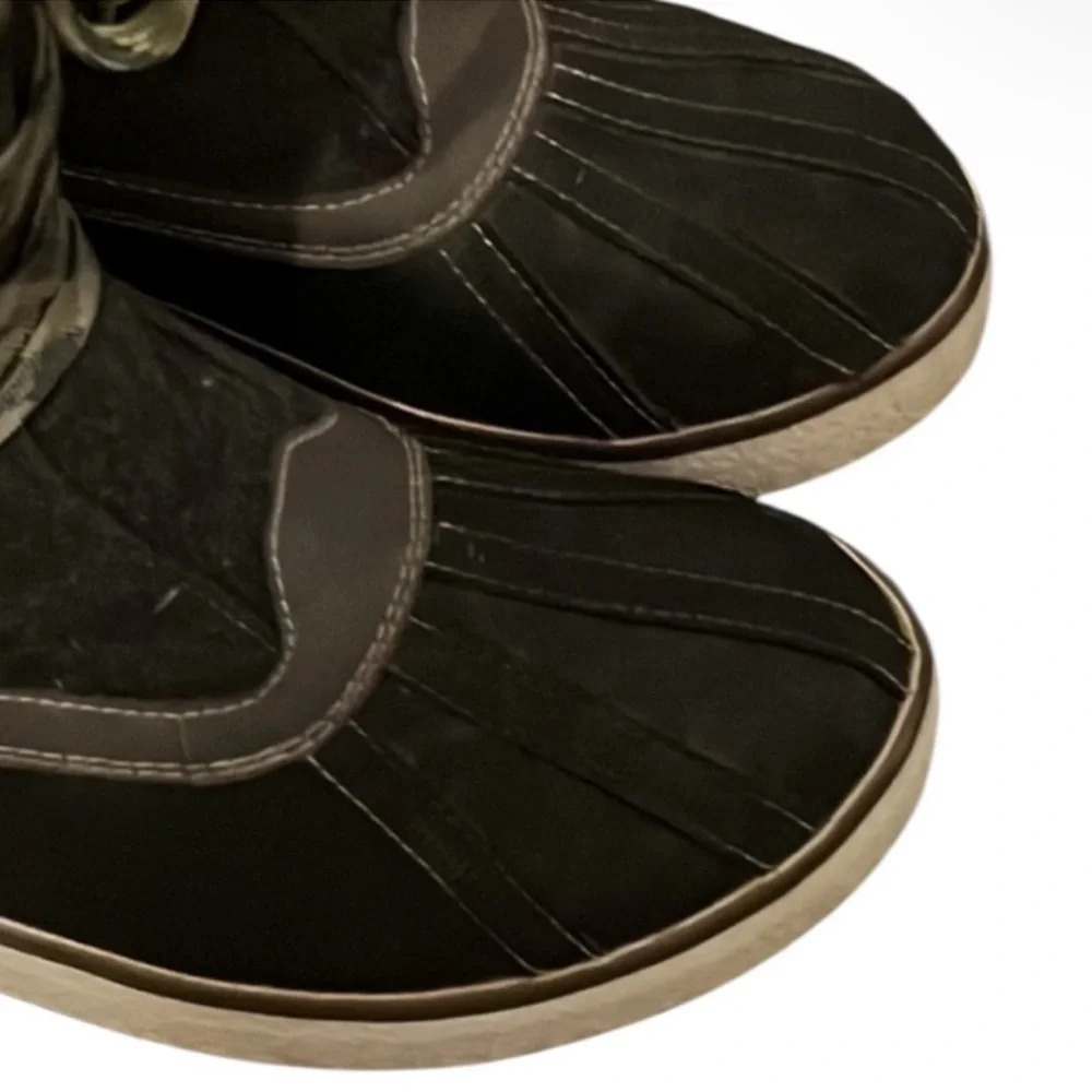 UGG authentic signature