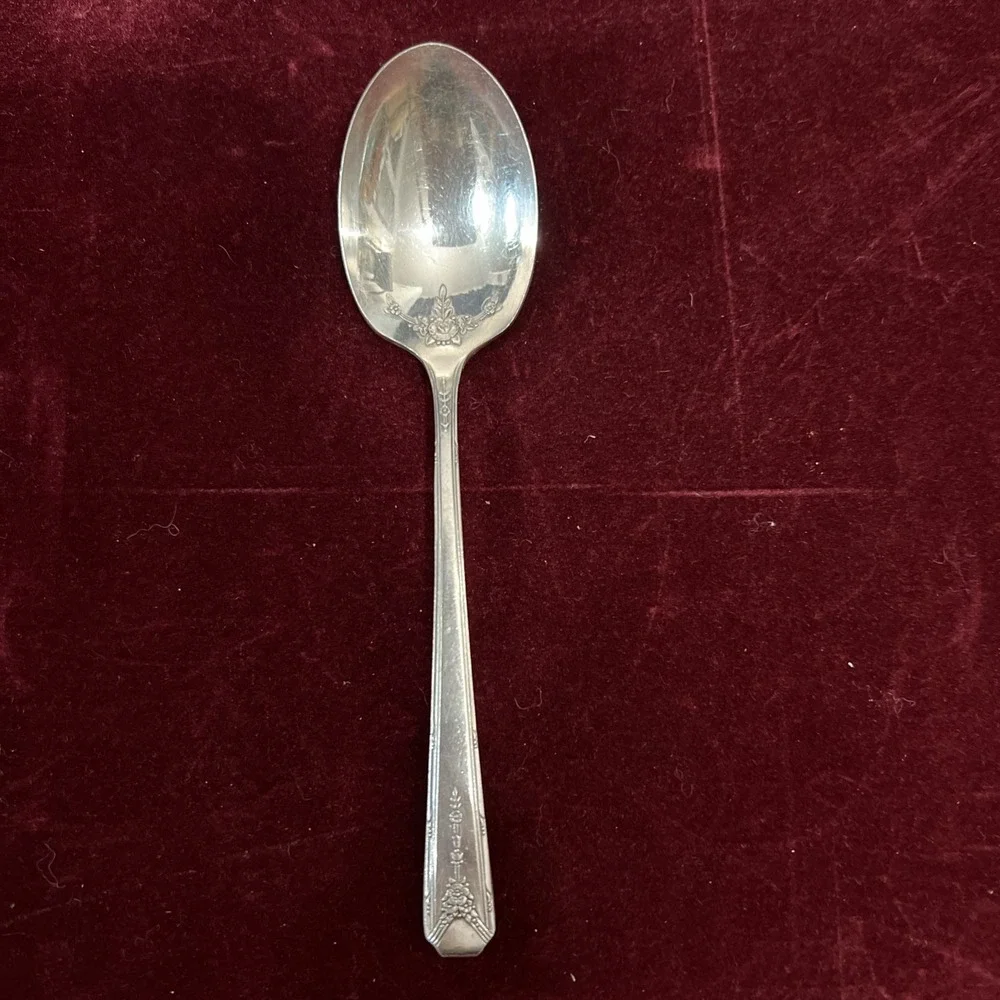 1 Sugar‎ Spoon, Milady Oneida Community 1940 Silver Plate Silverplate Floral
