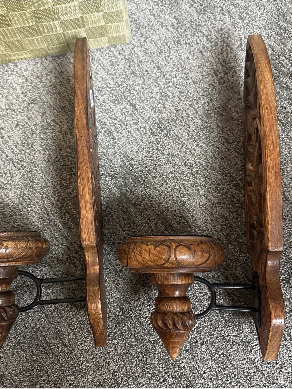 Pier 1 pair hand