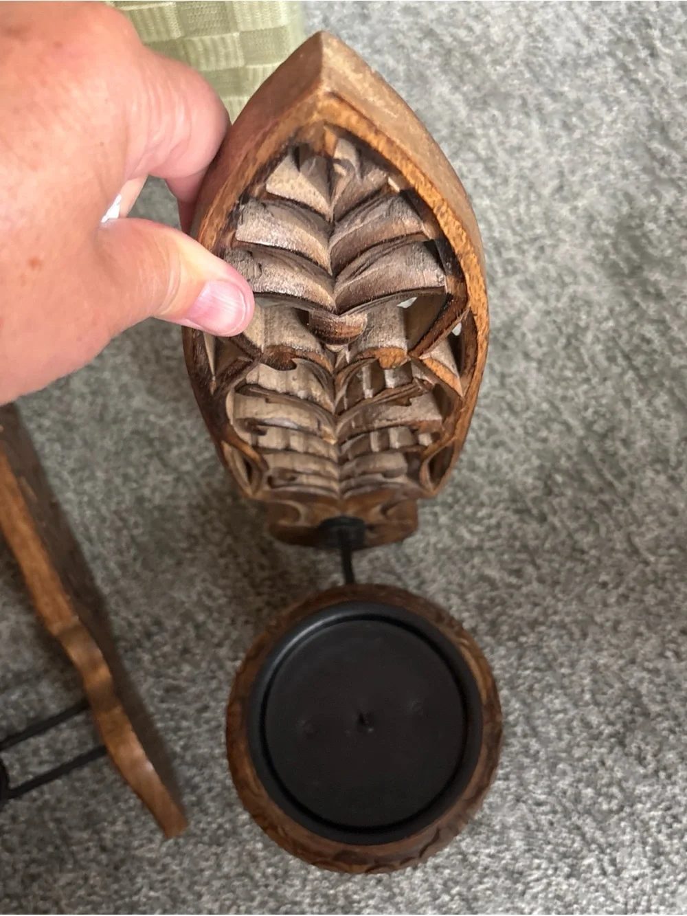 Pier 1 pair hand