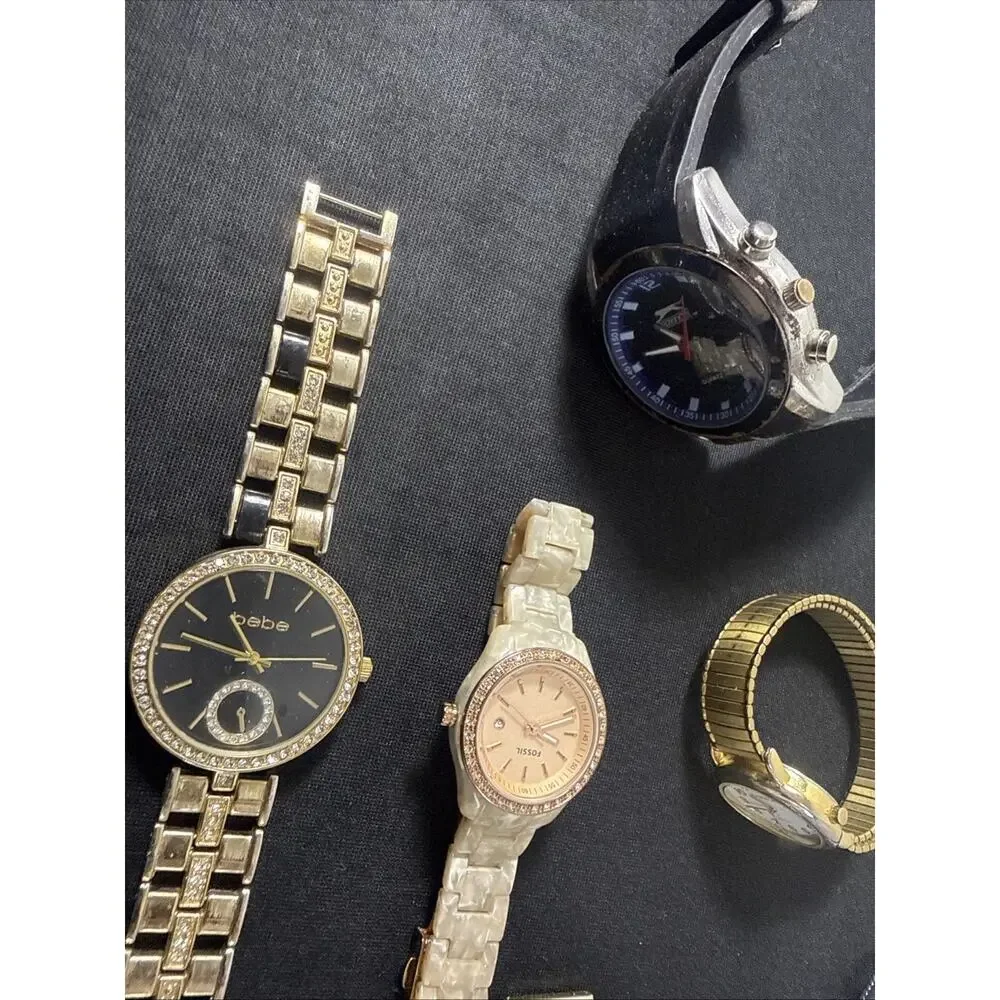 (A8)Bulk Lot 25 Watches Vintage And Modern New Batteries Fossil/Relic/PerryEllis