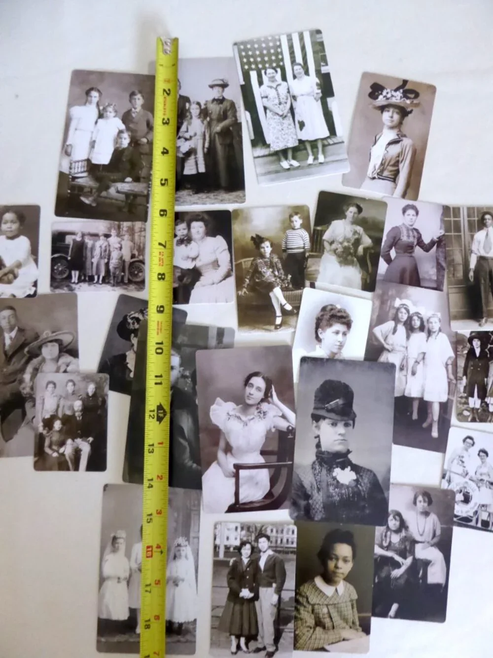 TIM HOLTZ IDEA-OLOGY VINTAGE PORTRAITS ANTIQUE PHOTOS CRAFT SCRAPBOOKING 25 qty