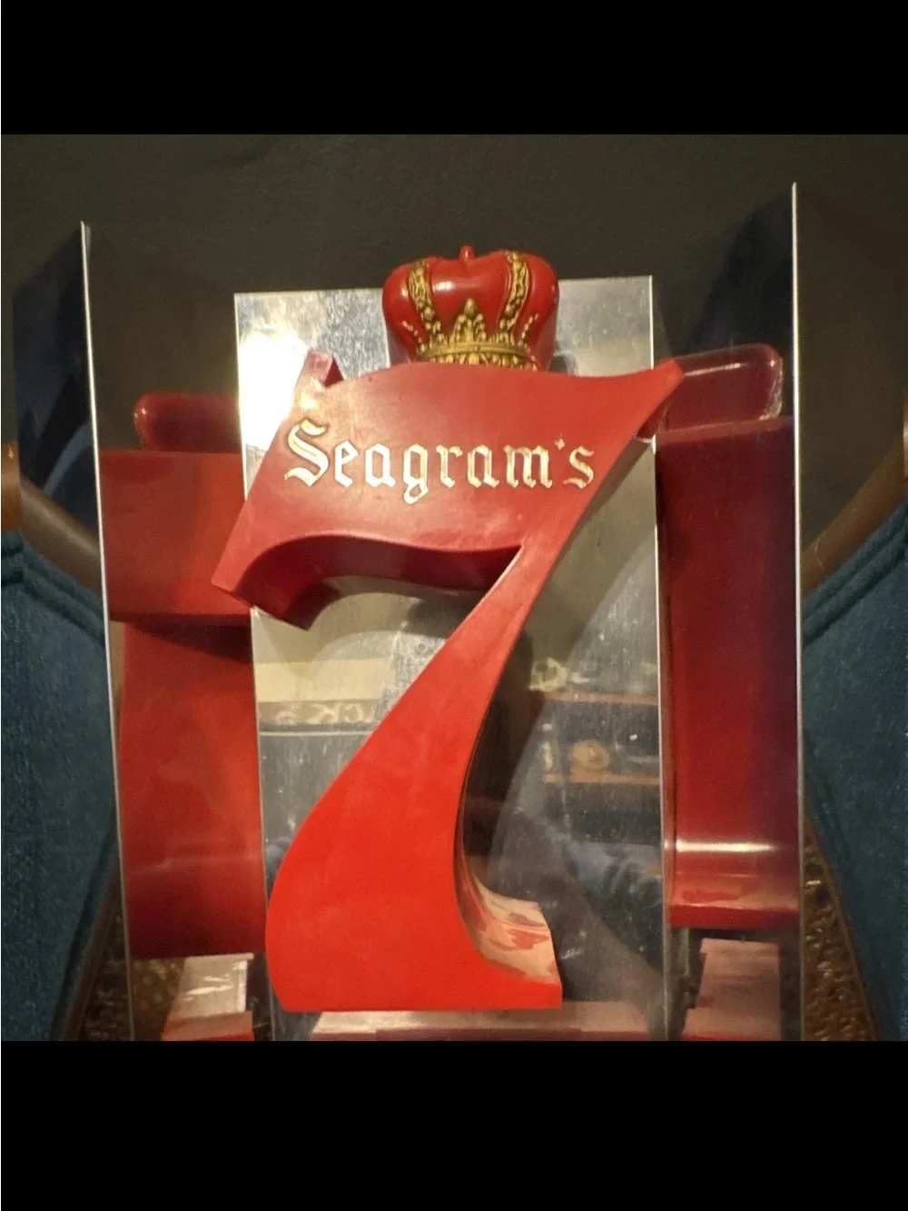Seagram's 7 Seven Crown American Whiskey Advertising Wall Clock, Red and Silver