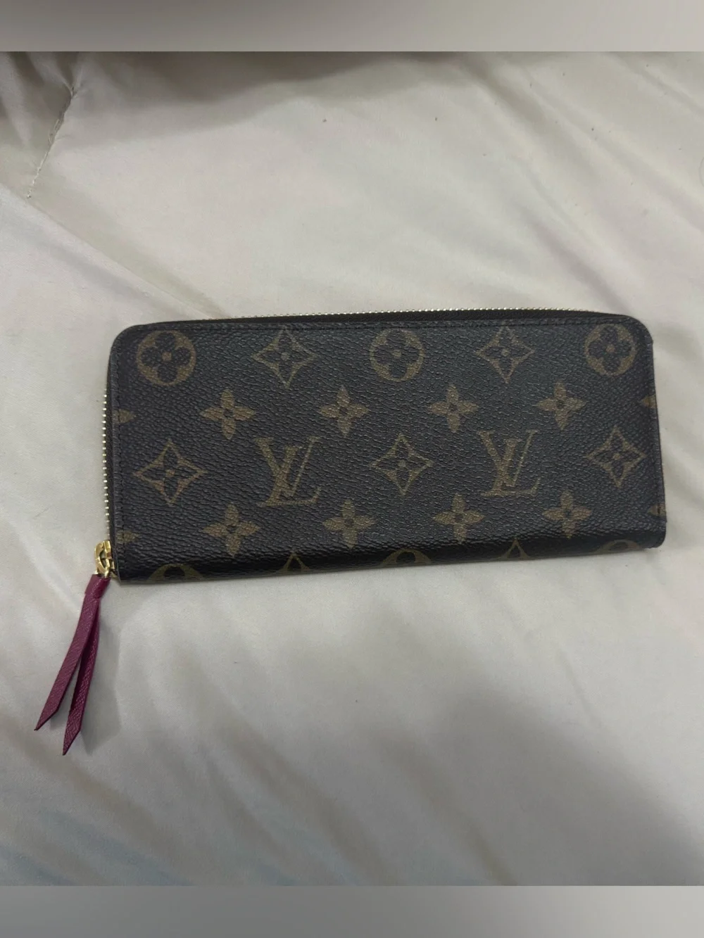 Louis Vuitton signature louis