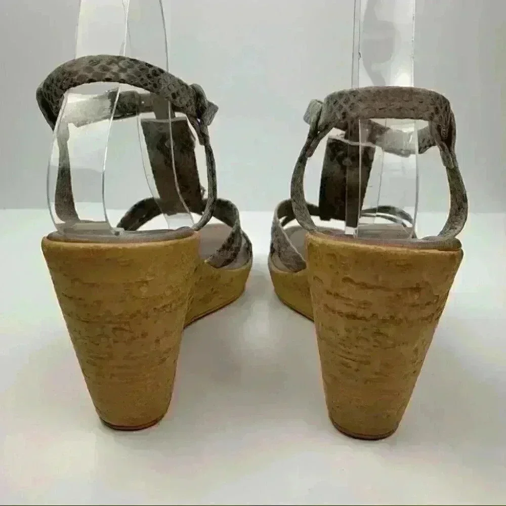 Lorenzo Chelini womens sandals size 40 taupe snakeskin print t-strap platforms