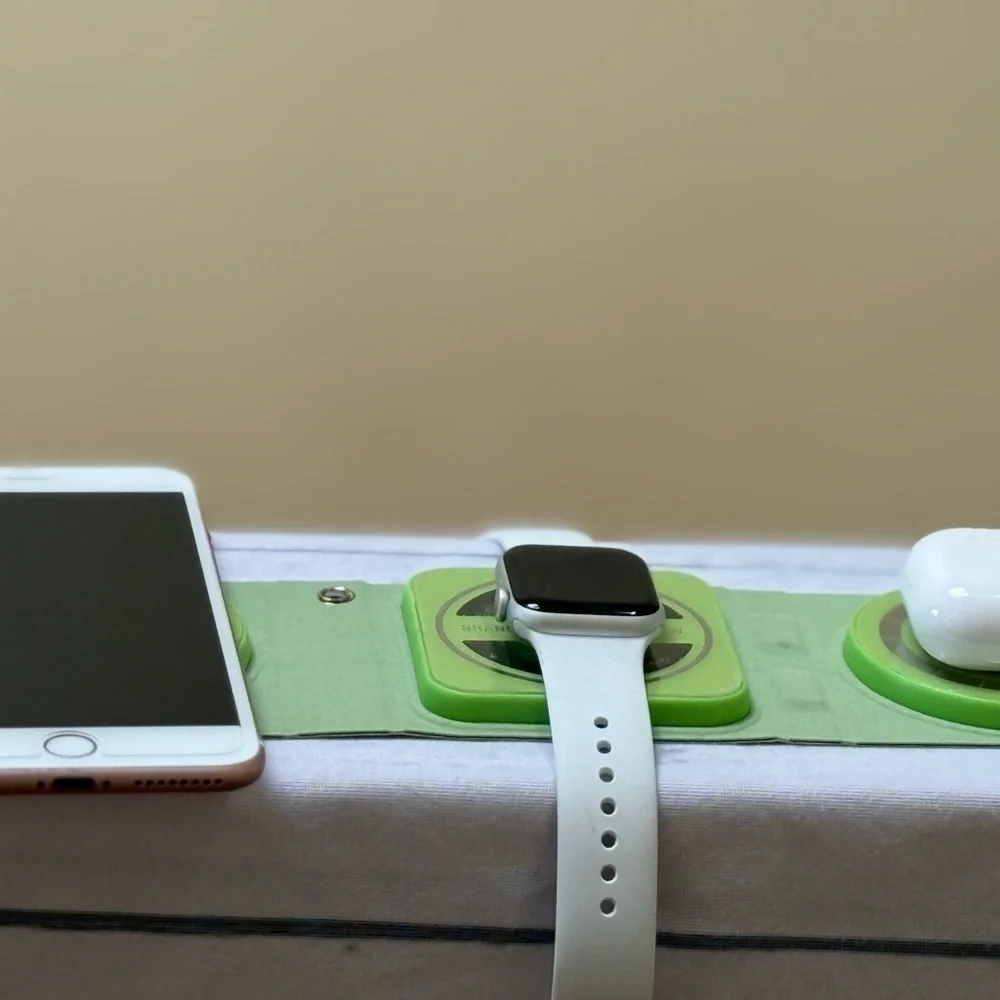 3-in-1 Wireless Travel Charger with MagSafe