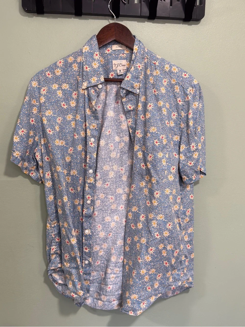 J. Crew Men's Blue Floral Short-Sleeve Button-Up Shirt —100% Linen
