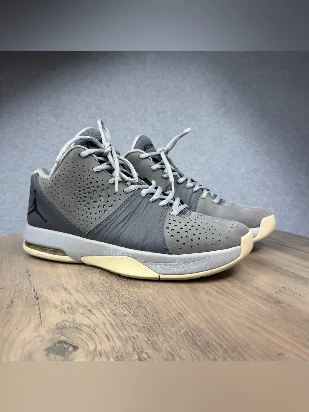 Air Jordan 5 AM Gray Basketball Shoes Sneakers 807546-003 Men’s Size 9.5