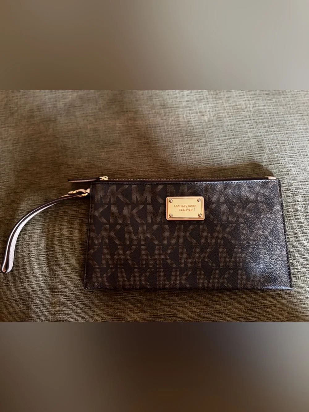 Michael Kors Signature Wristlet
