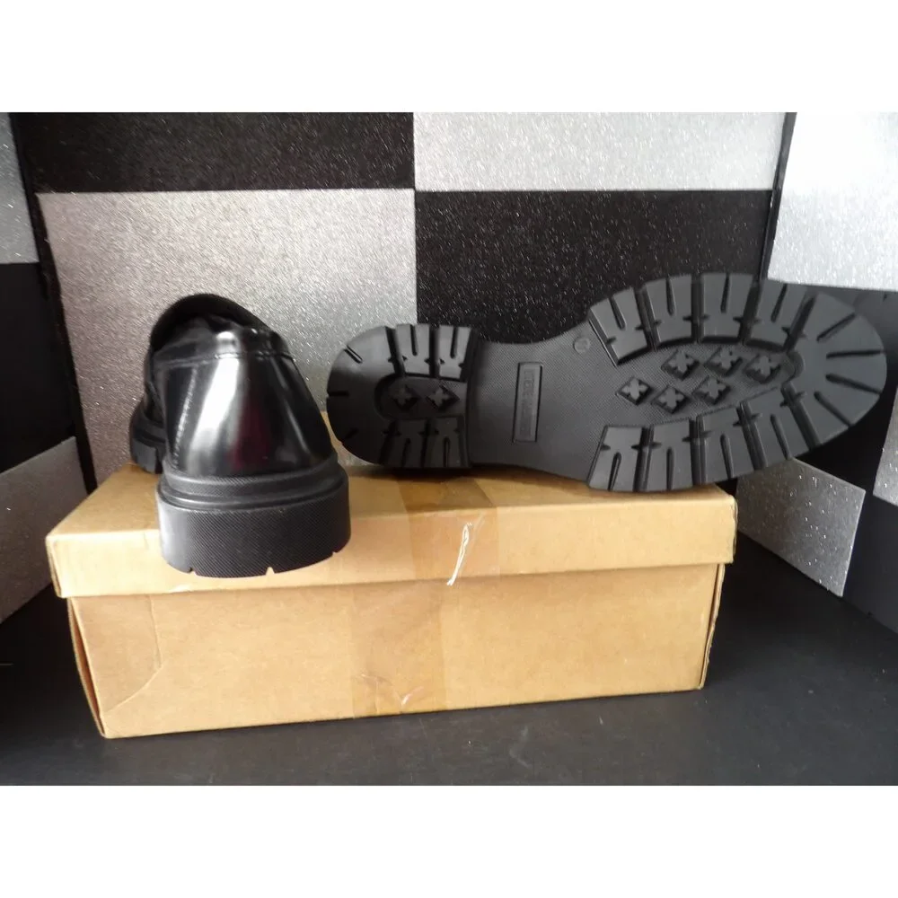 Steve Madden designed cushioned