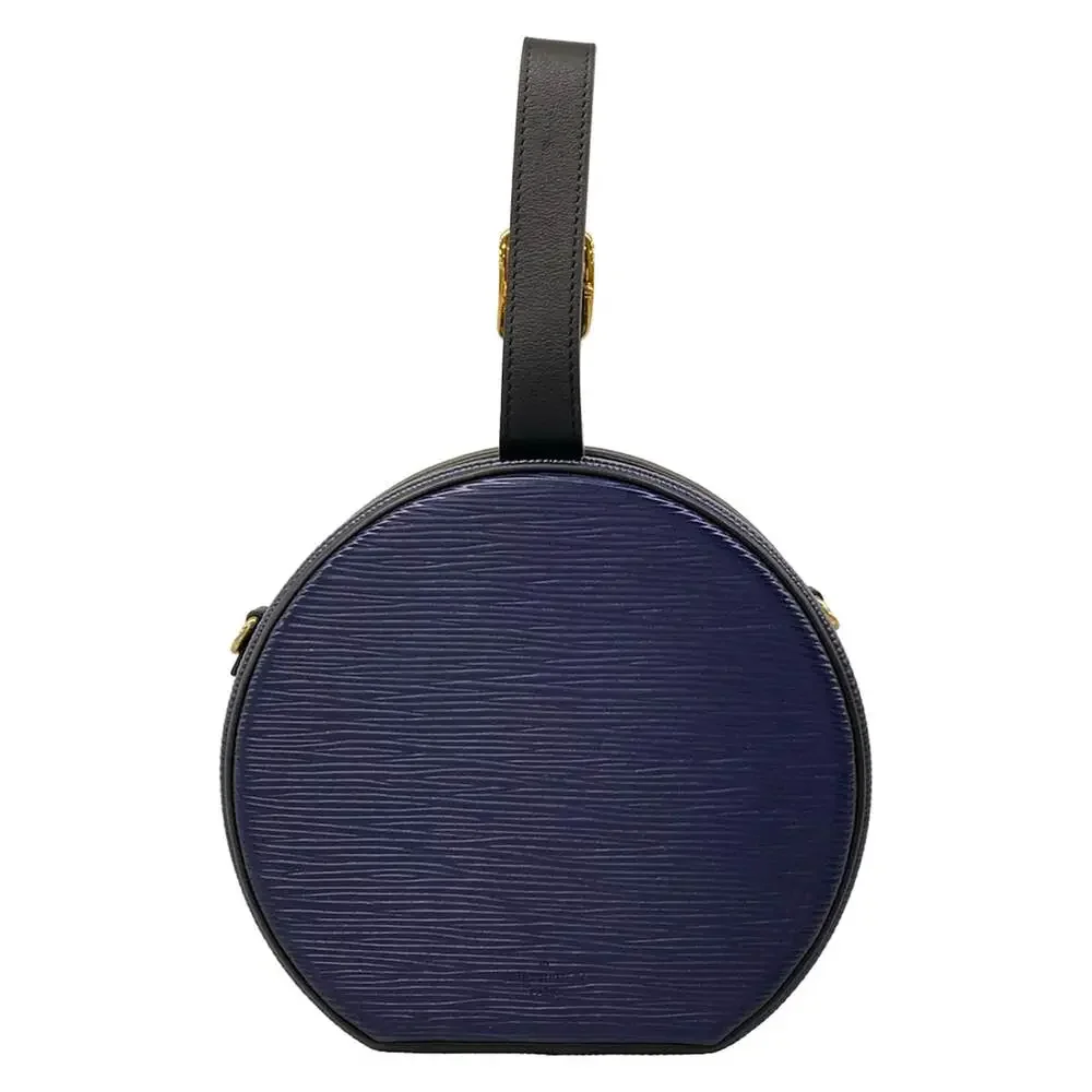 Louis Vuitton shoulder out