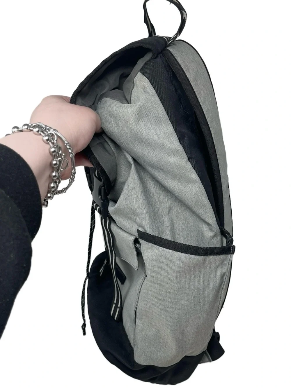 Burton this grey