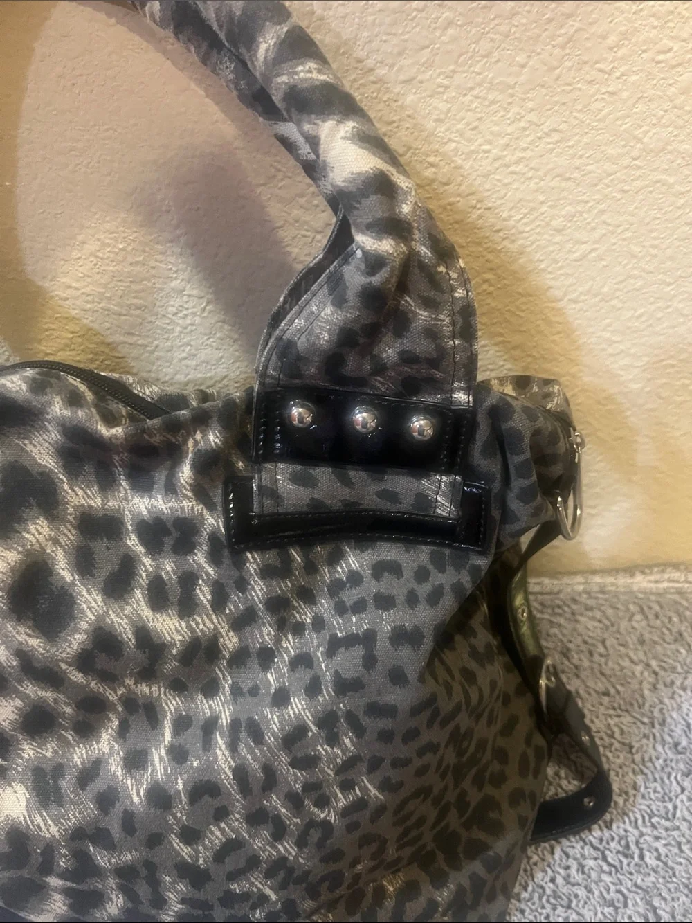 N/A stylish leopard