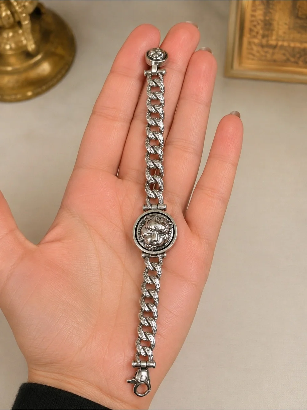 lion brand polished silver