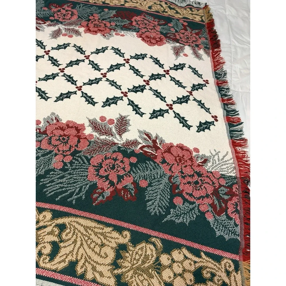 Vintage Christmas Tapestry Throw Blanket‎ Afghan Holly Berry Floral Fringe 56x43