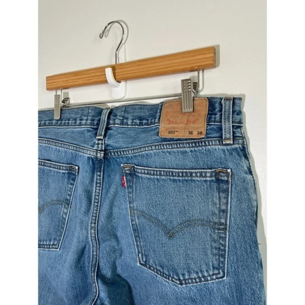 Levis 505 Jeans Mens 36x30 Blue Regular Straight Mid‎ Rise Medium Wash Denim