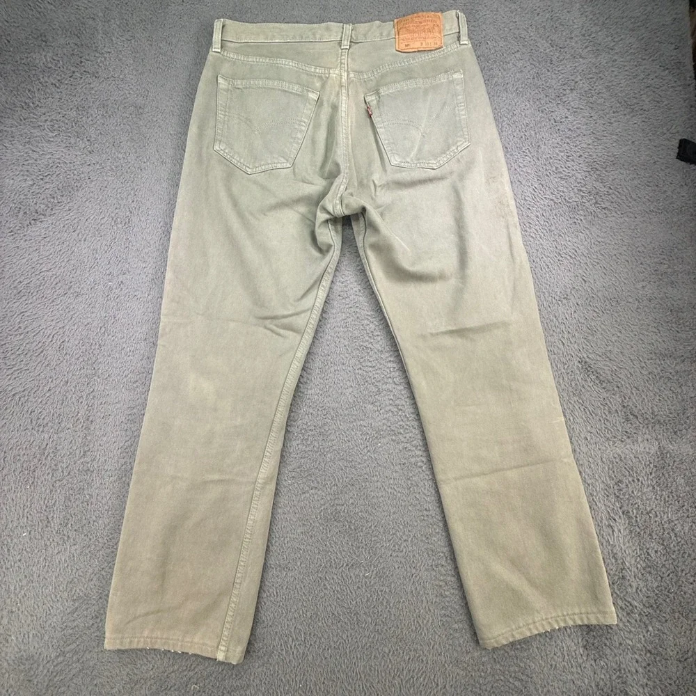 Levis pants have