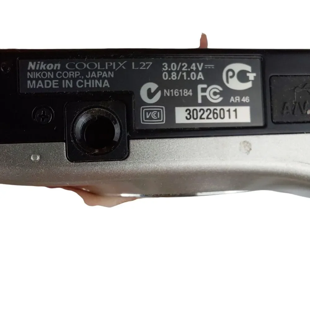 Nikon coolpix l27