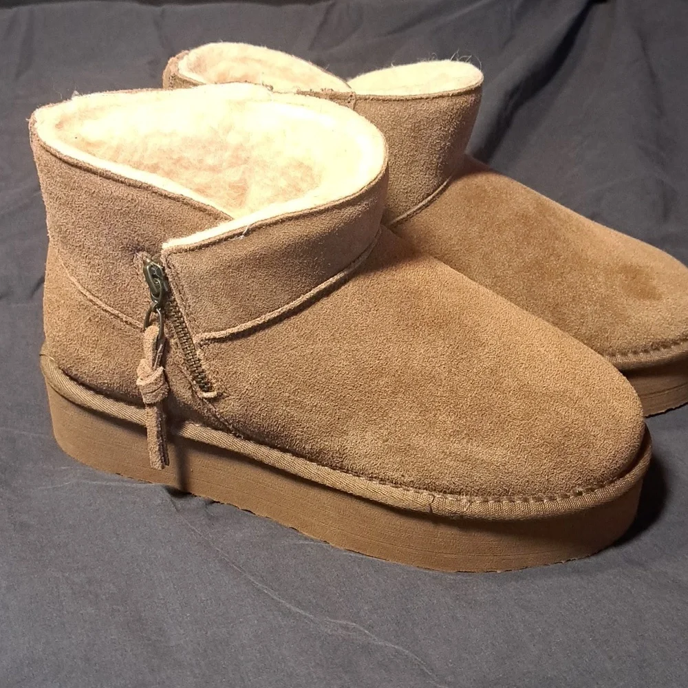 BearPaw nwot women