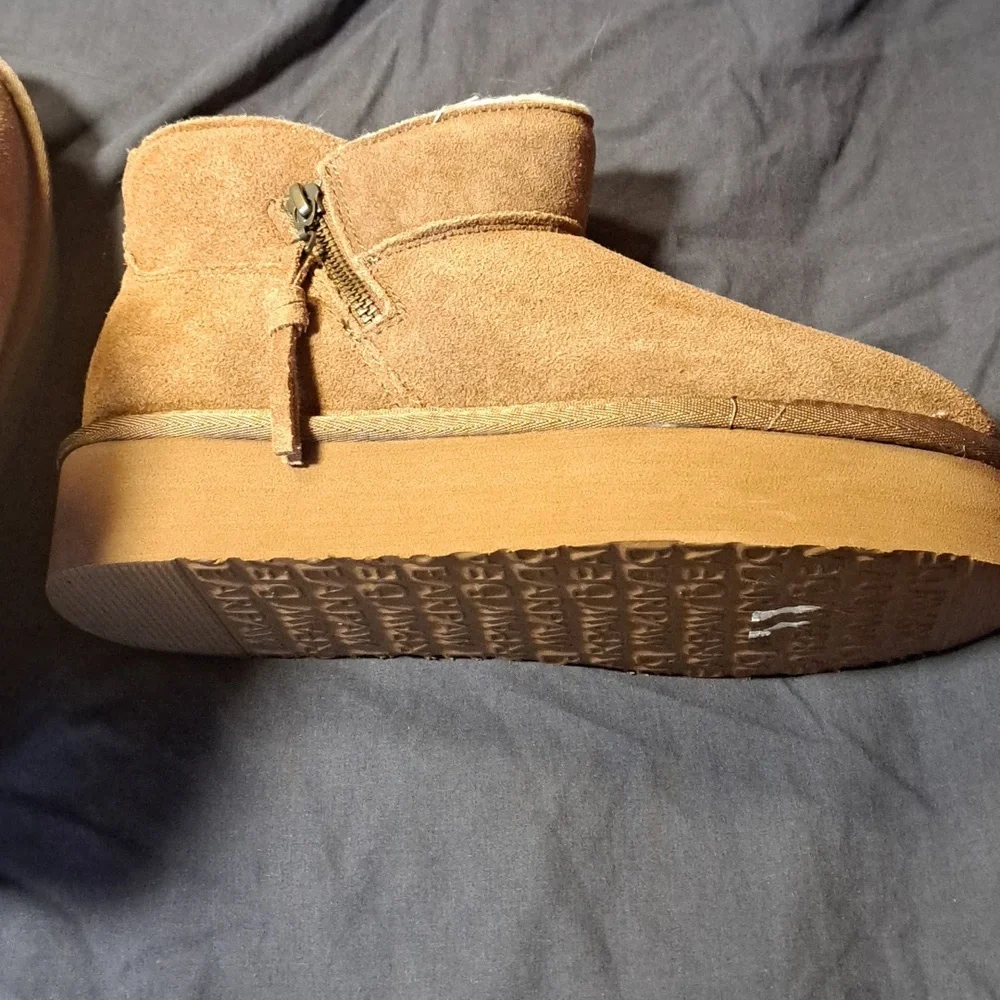 BearPaw nwot women