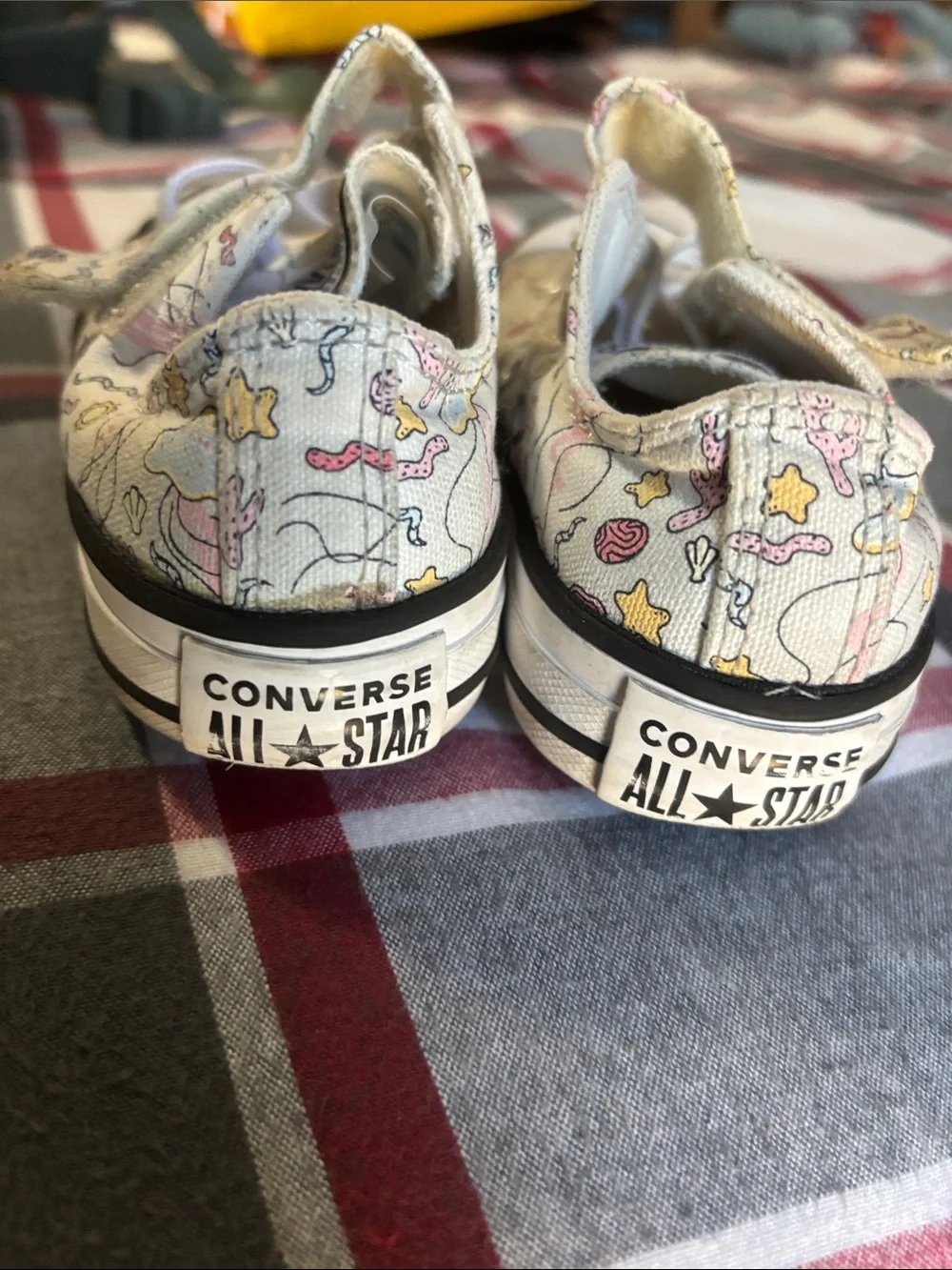 Converse Kids White Canvas Sneakers with Multicolor Star & Sea Pattern