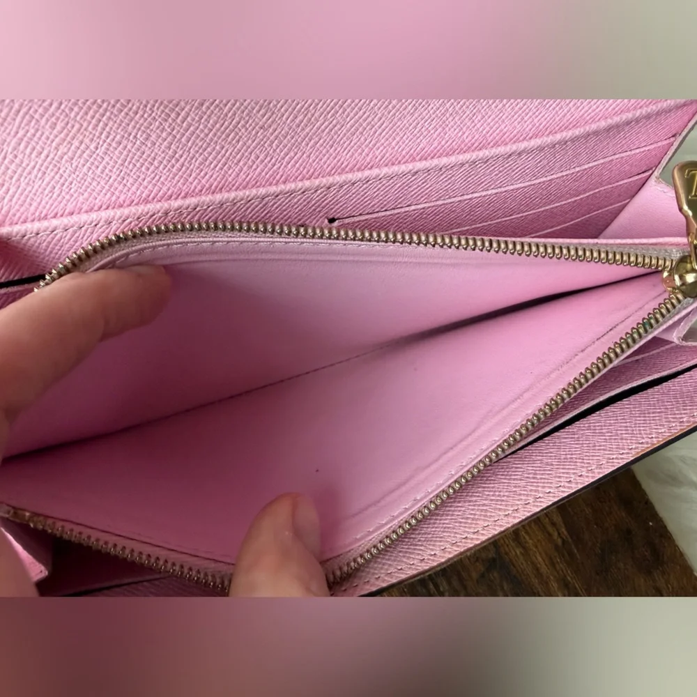 Louis Vuitton authentic louis