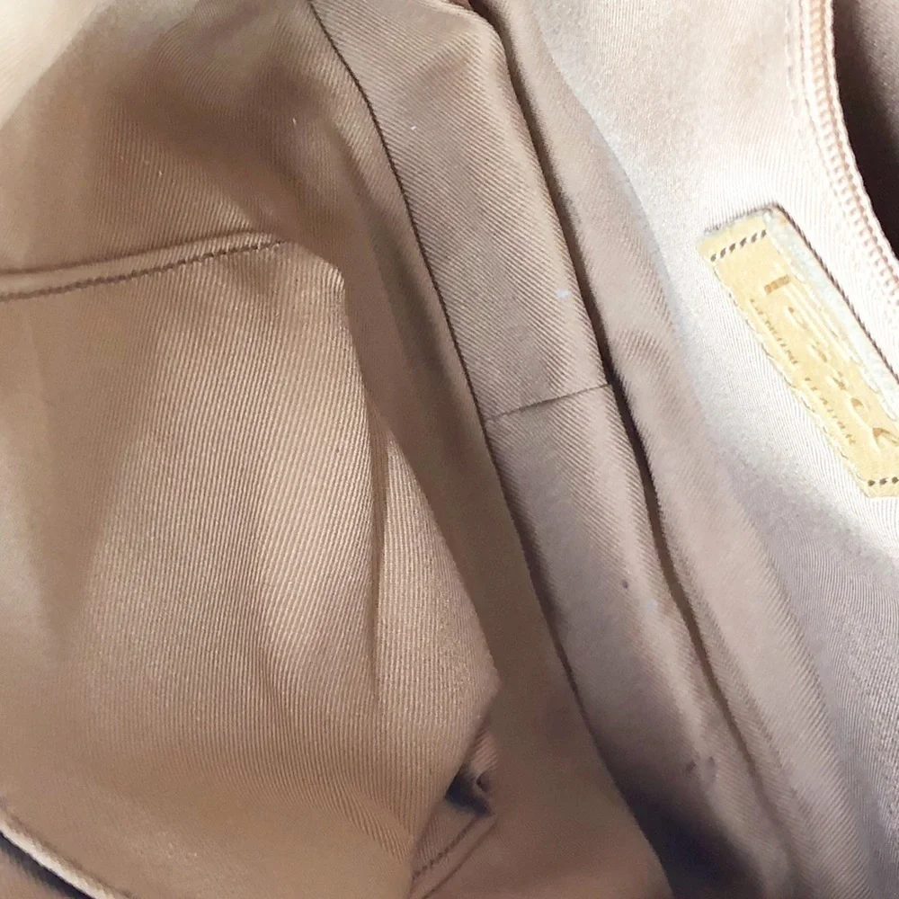 Fossil tan pebbled