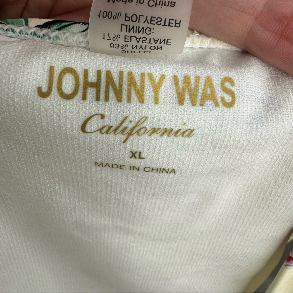 Johnny Was Maya Hipster Cream color with Bold Flowers New with Tags size XL