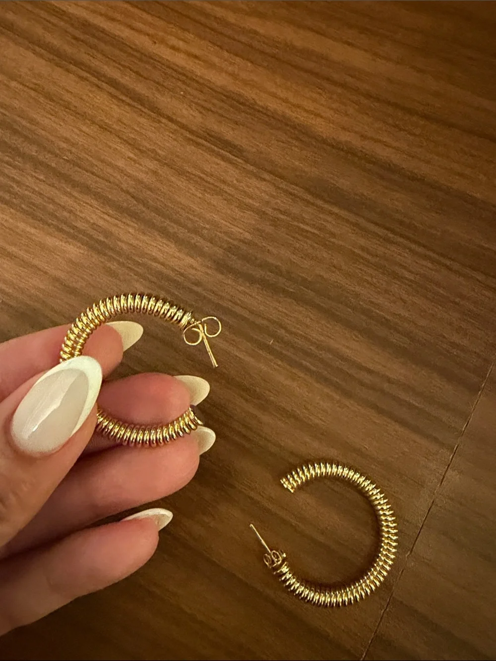 N/A elegant gold