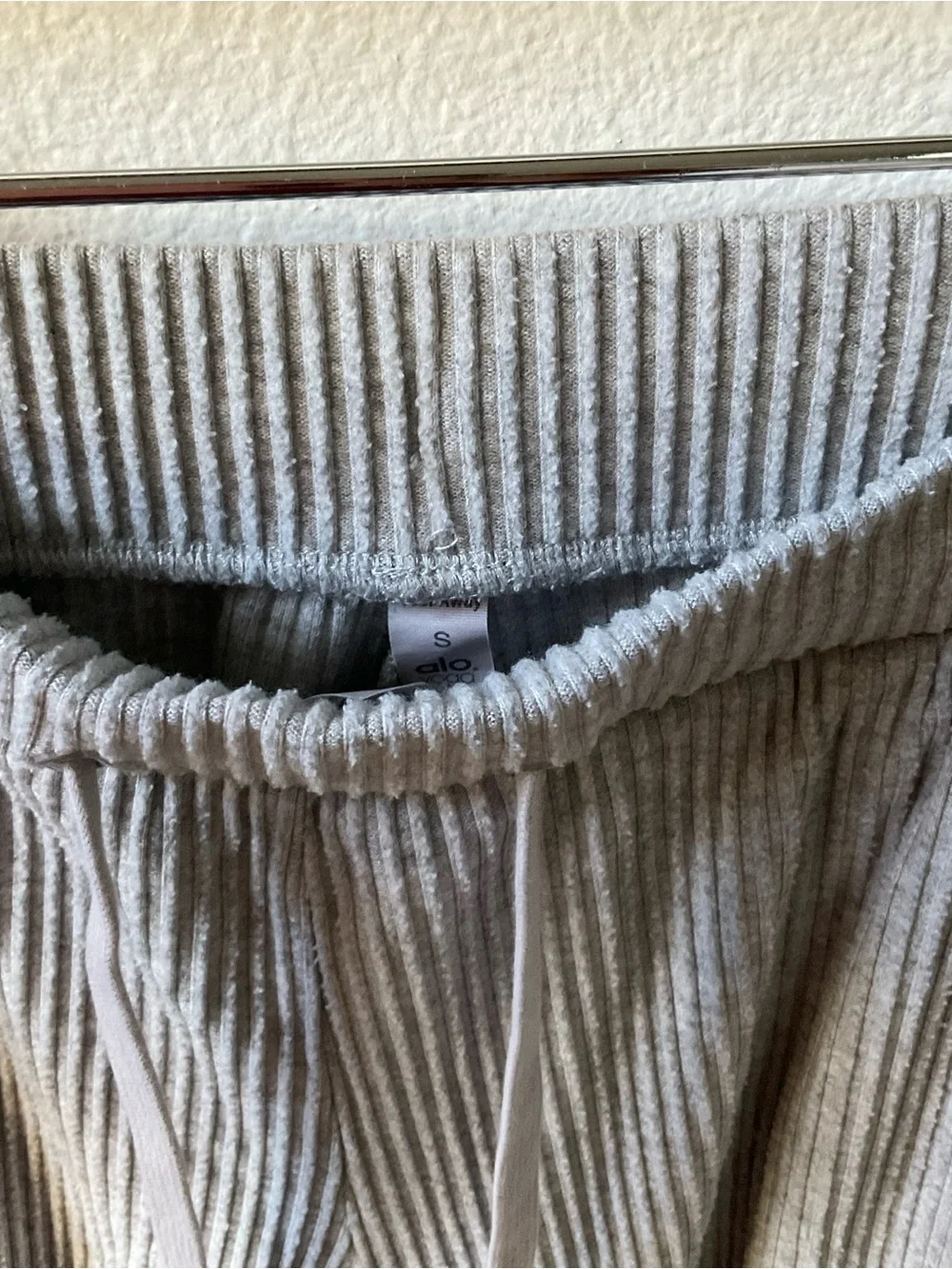 ALO Yoga comfortable light